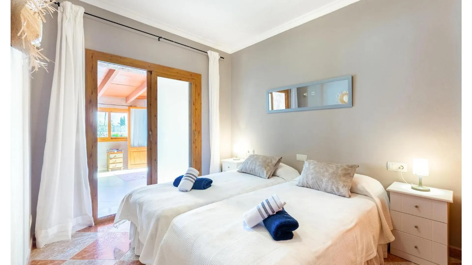 3 Bedroom Stunning Home In SAlquería Blanca Semesterbostad
